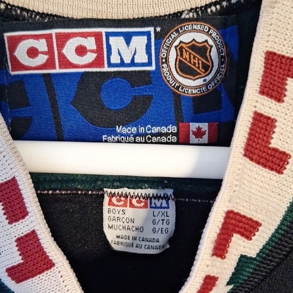 Boys XL CCM Black and Burgundy Hockey Jersey - Picture 3 of 15